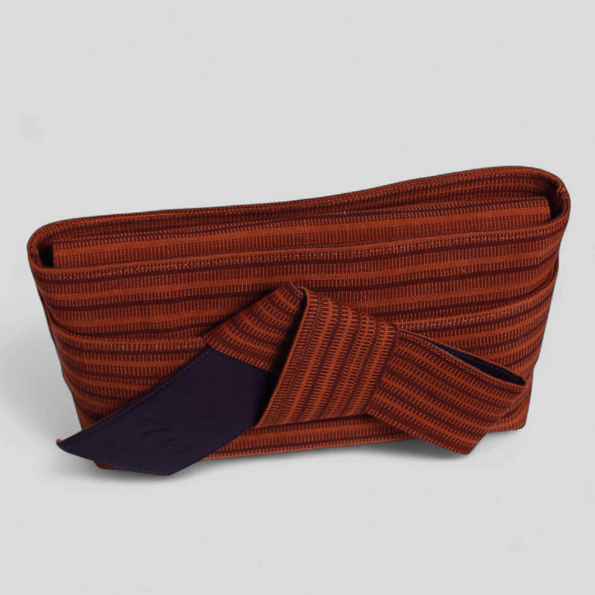 BagTaeSisi Oge Clutch