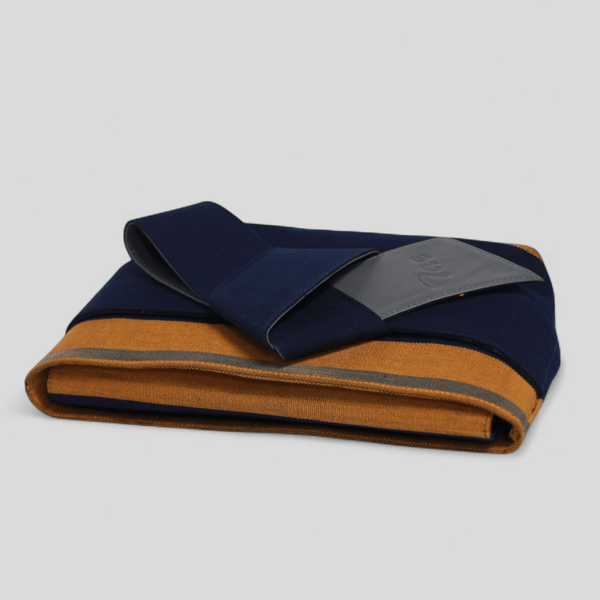 BagTaeSisi Oge Clutch