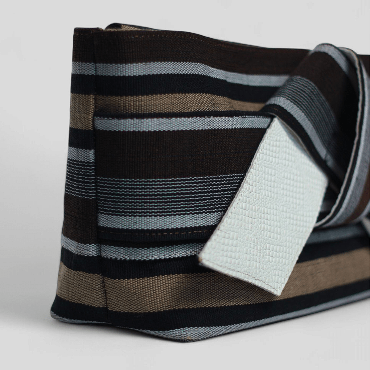 BagTaeSisi Oge Clutch