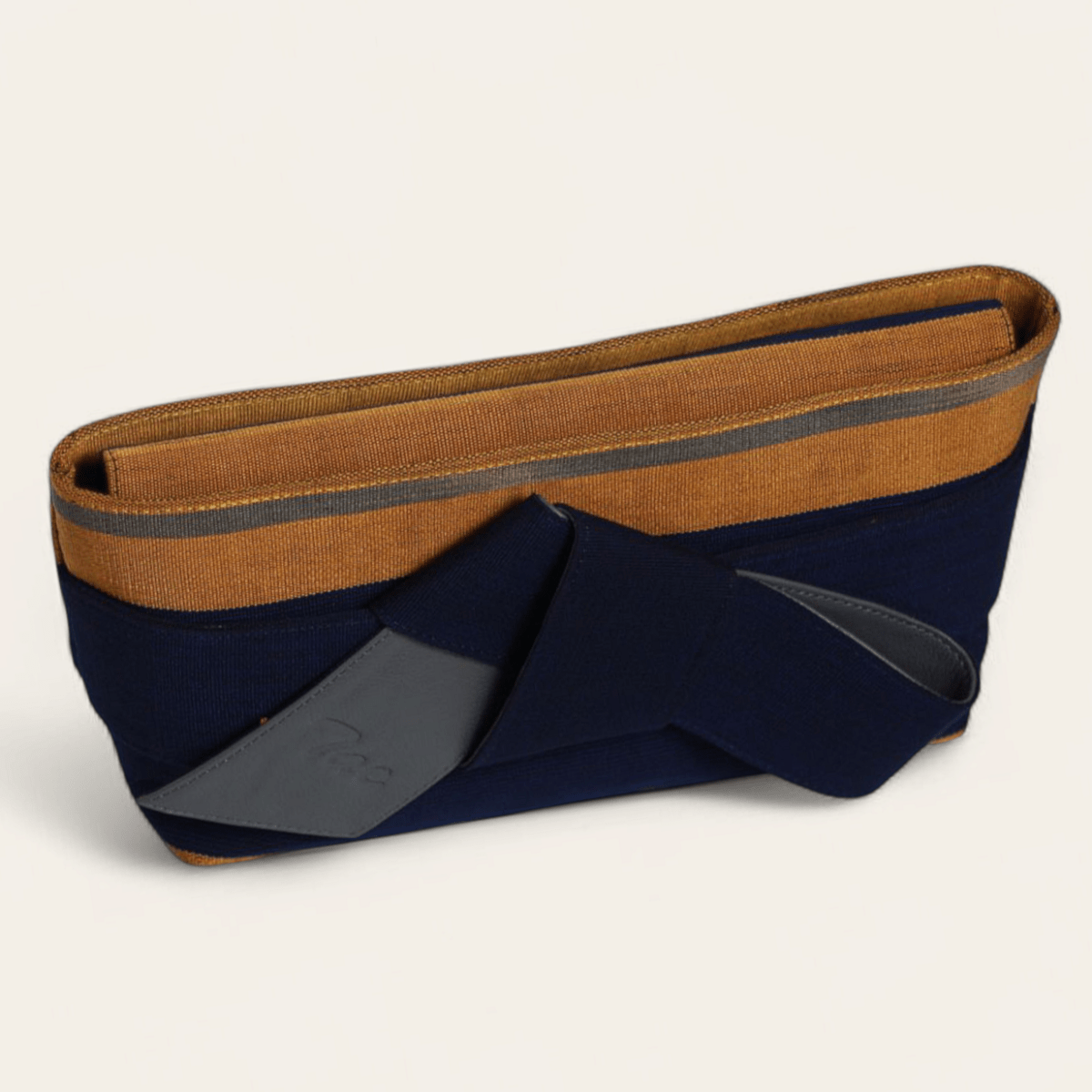 BagTaeSisi Oge Clutch